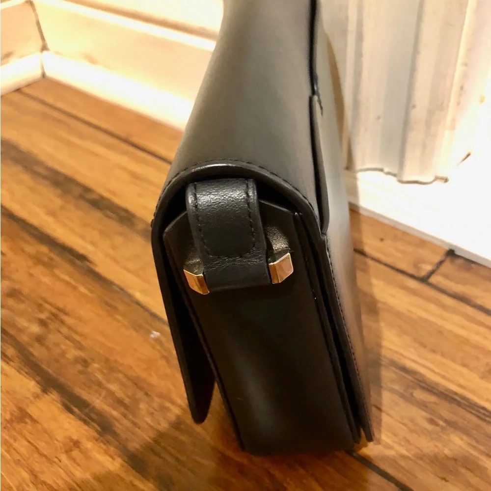 Kate Spade Crossbody (COA included) ♠️ - Picture 9 of 13